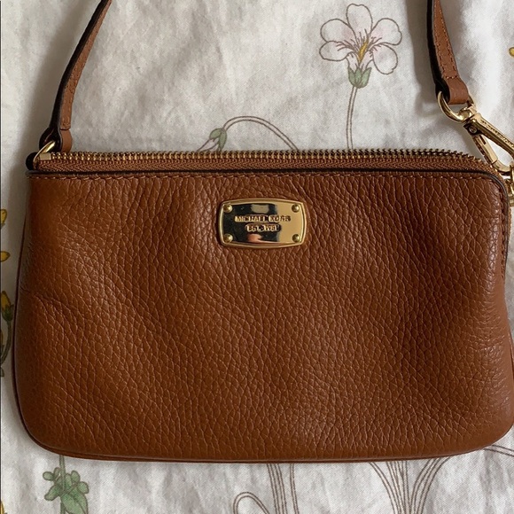 Michael Kors Mini Accessory Bag/Wallet - Picture 2 of 2